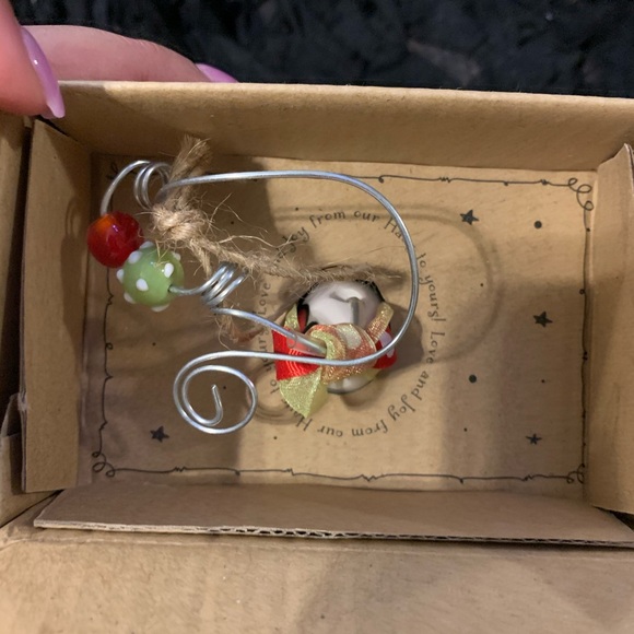 🎄NWT- “BELIEVE” puffed star Christmas Ornament! - Picture 3 of 3